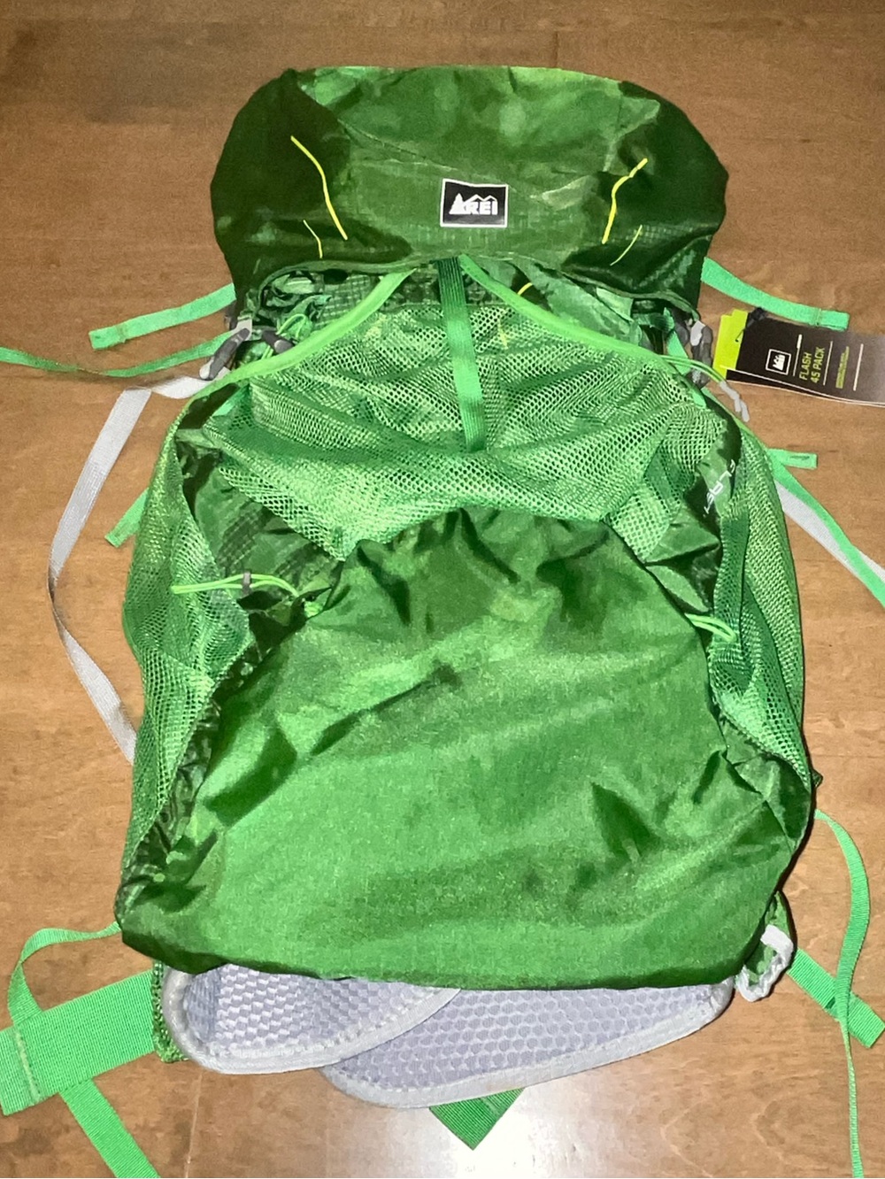 REI Flash 45 Pack Size Large 30-46” Waist Backpack Parrot / Spritz: MSRP $229